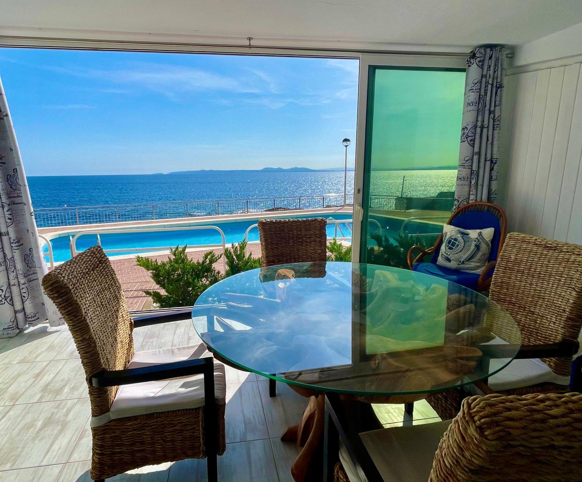 Magnifique Appartement En Front De Mer, Caneylles Rosas Exterior foto